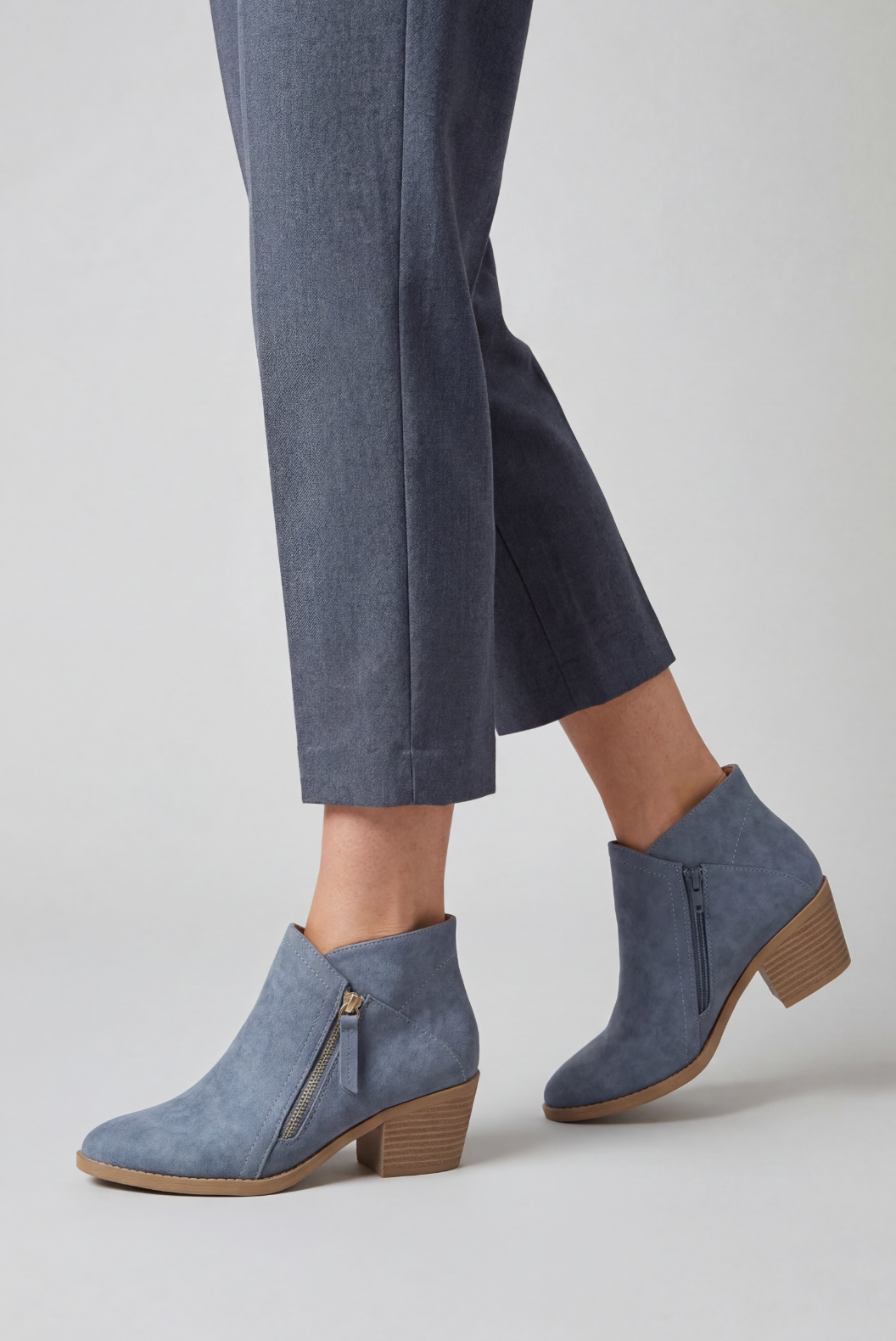 Grace Women Side Zip Block Heel Ankle Boots, colour: Blue