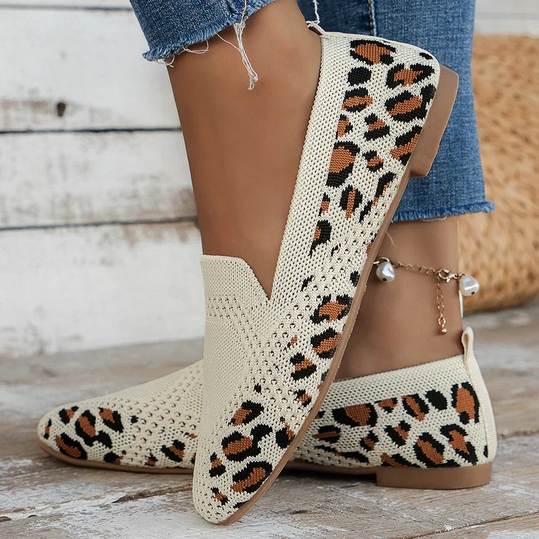 Daisy Women Knit Slip On Flats, colour: Leopard