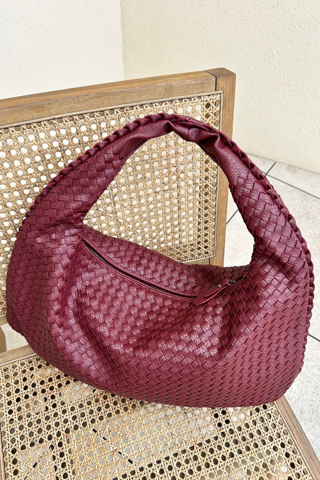 Pippa Women Woven Hobo Shoulder Bag, colour: Burgundy