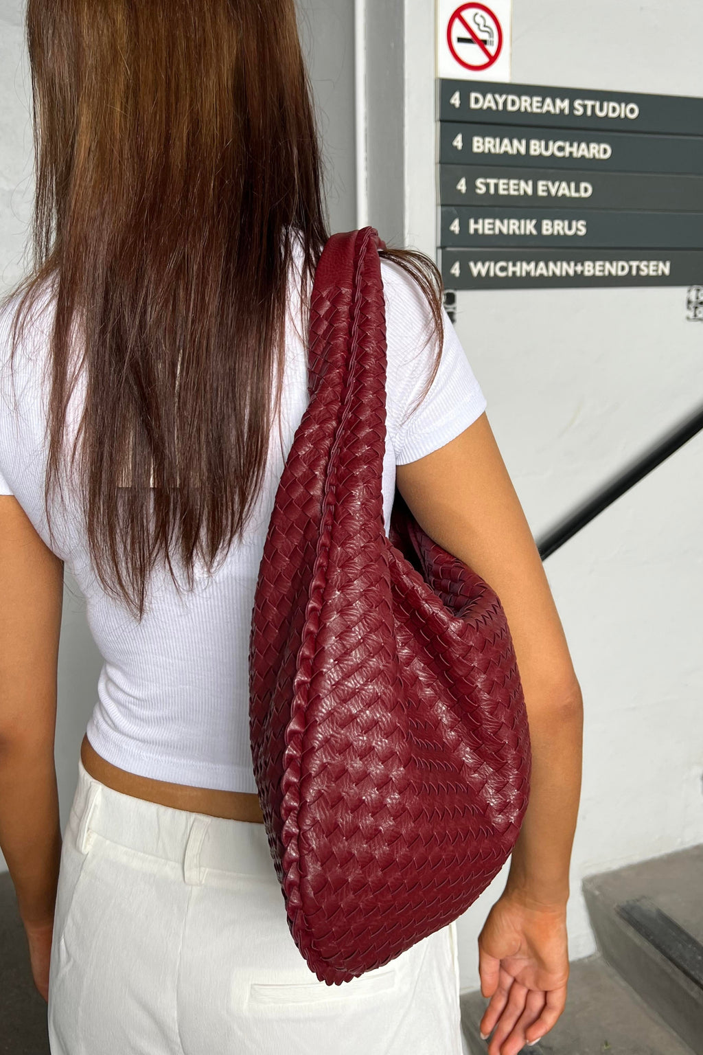 Pippa Women Woven Hobo Shoulder Bag, colour: Burgundy